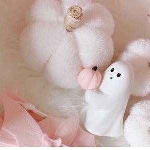 Hyde and Eek Bootiful Ghost